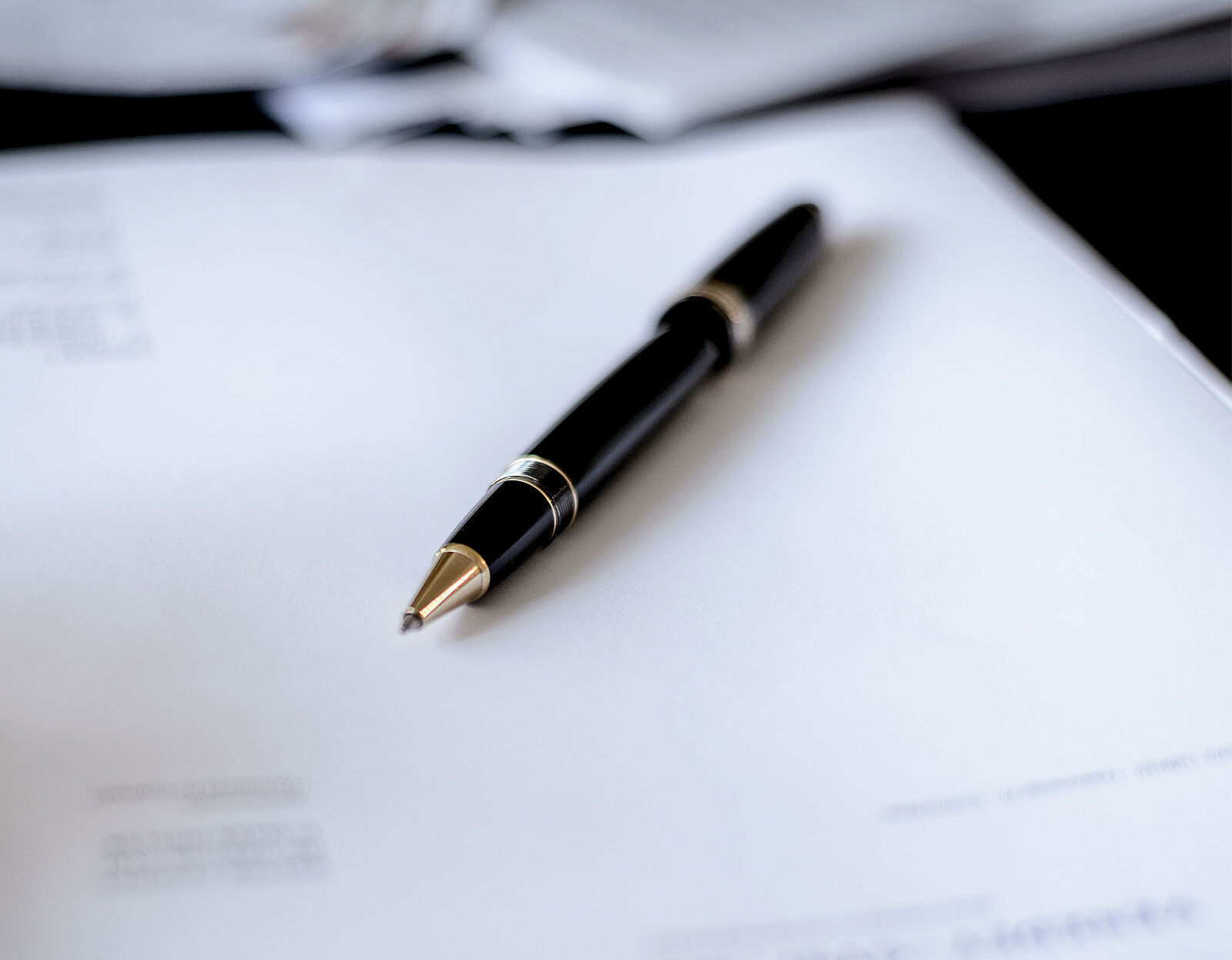 Leistungen: Verteidigung, Strafrecht, Zivilrecht, Medienrecht, Verwaltungsrecht, Ausländerrecht, Arbeitsrecht